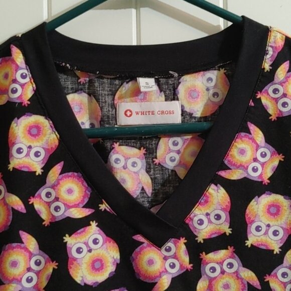 White Cross Small nurse scrubs top shirt short sleeve black orange owl S… - Picture 5 of 8